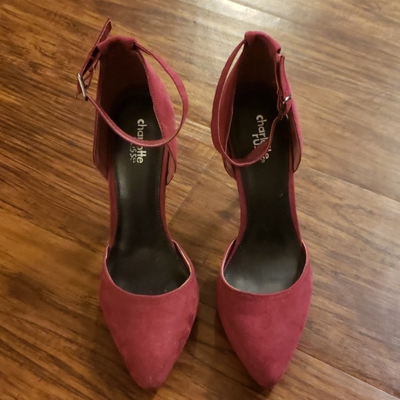 Heels - Picture 2 of 5